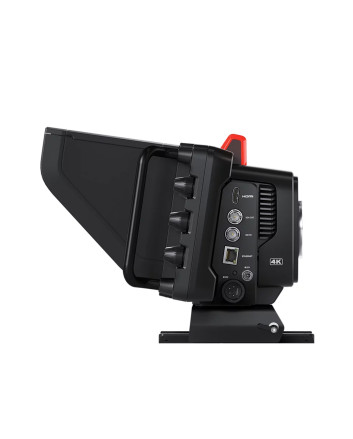 Blackmagic Studio Camera 4K Pro G2 – Professionelle Studiokamera im Einsatz mit Objektiv und Montageadapter